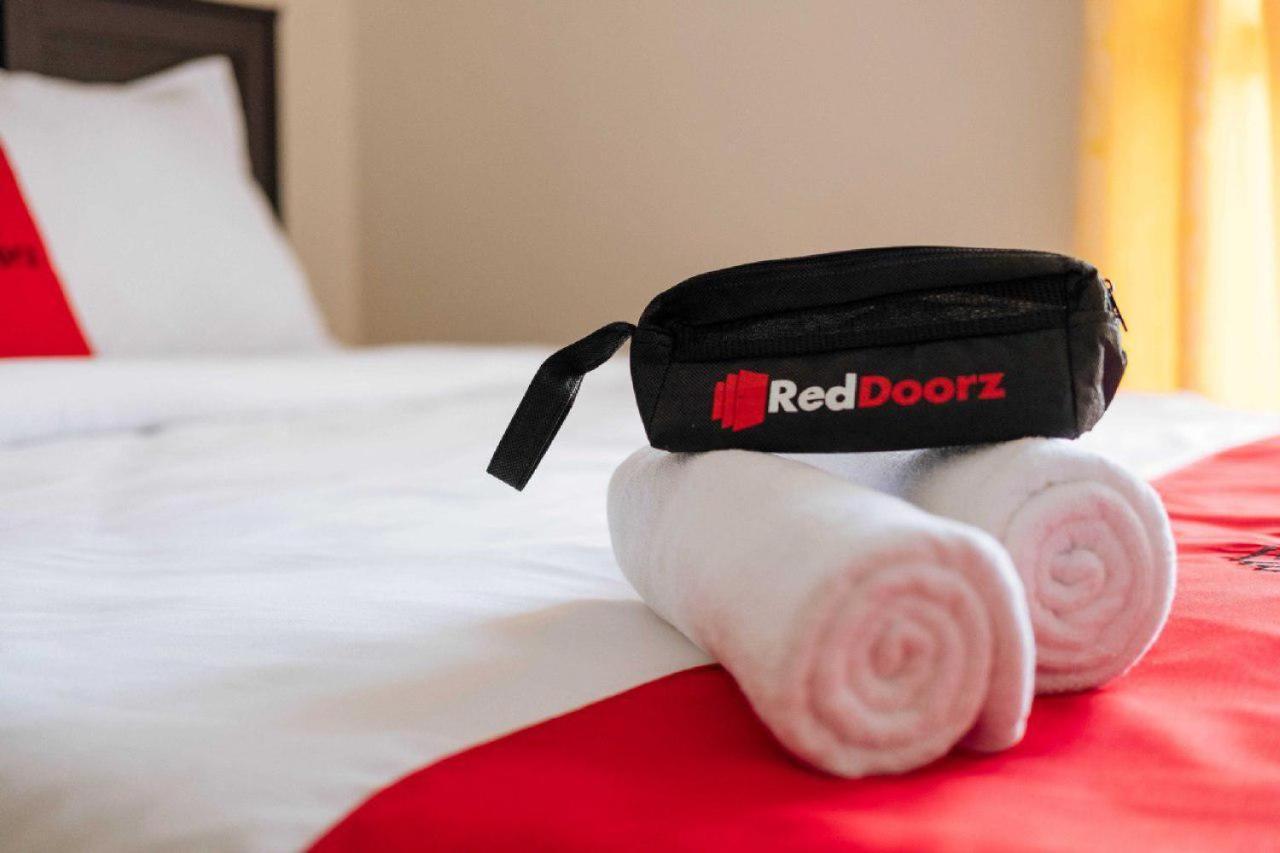 Reddoorz Syariah @ Bondowoso City Center Εξωτερικό φωτογραφία
