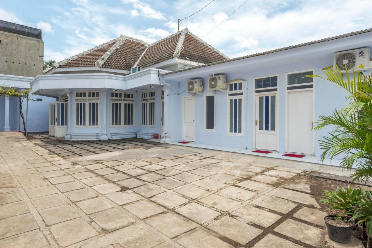 Reddoorz Syariah @ Bondowoso City Center Εξωτερικό φωτογραφία