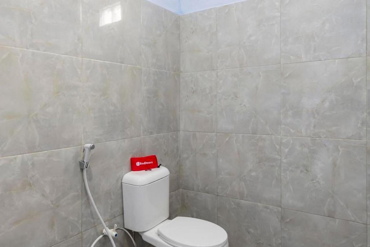 Reddoorz Syariah @ Bondowoso City Center Εξωτερικό φωτογραφία